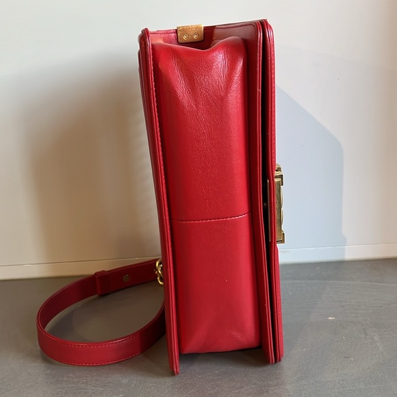 Chanel Boy Red Medium Quilted Leather Flap Bag - Picture 4 of 15